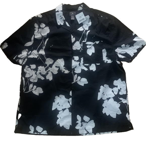 NWT H&M MEN'S BLACK/WHITE FLORAL BUTTON DOWN HAWAIIAN SHORT SLEEVE SHIRT SIZE XL - Picture 1 of 5